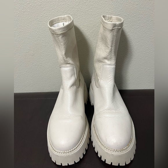 BRONX | Groovy Stretch Winter White Chelsea Boots - Picture 7 of 16